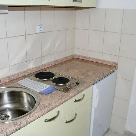 Studio 2751b Omis